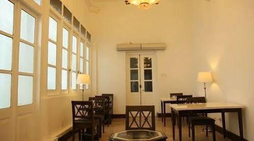 Alimar Hotel Malang Exterior photo